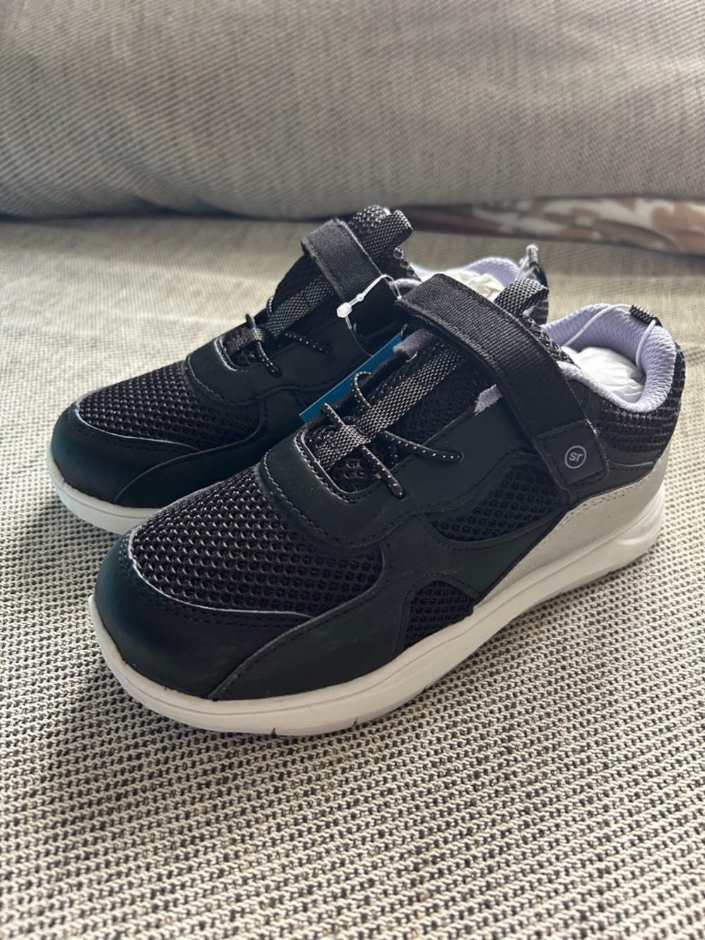 Stride Rite Gordo Black Kids Sneakers